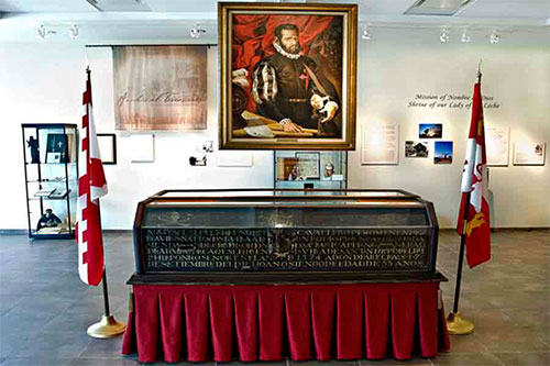 Coffin and portrait of Pedro Menéndez de Avilés at the Museo Nombre de Dios in San Agustín de la Florida